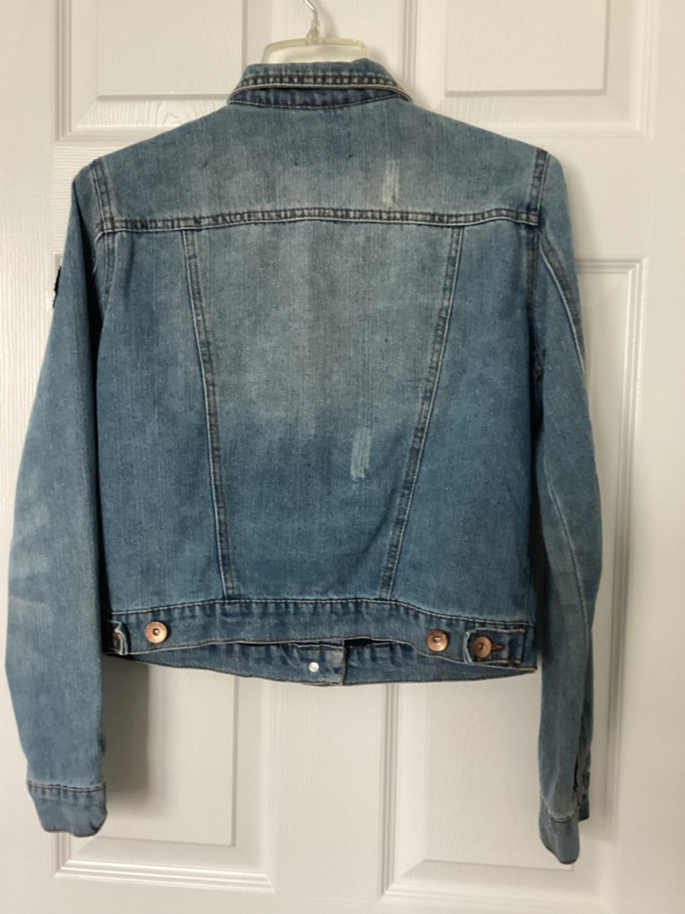 Ci Sono Light Blue Denim Jean Jacket with Embroidered Patches - Picture 2 of 4